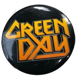 Green Day Button Rock Band Punk Music Pin Round Pinback Badge Spell Out NOS